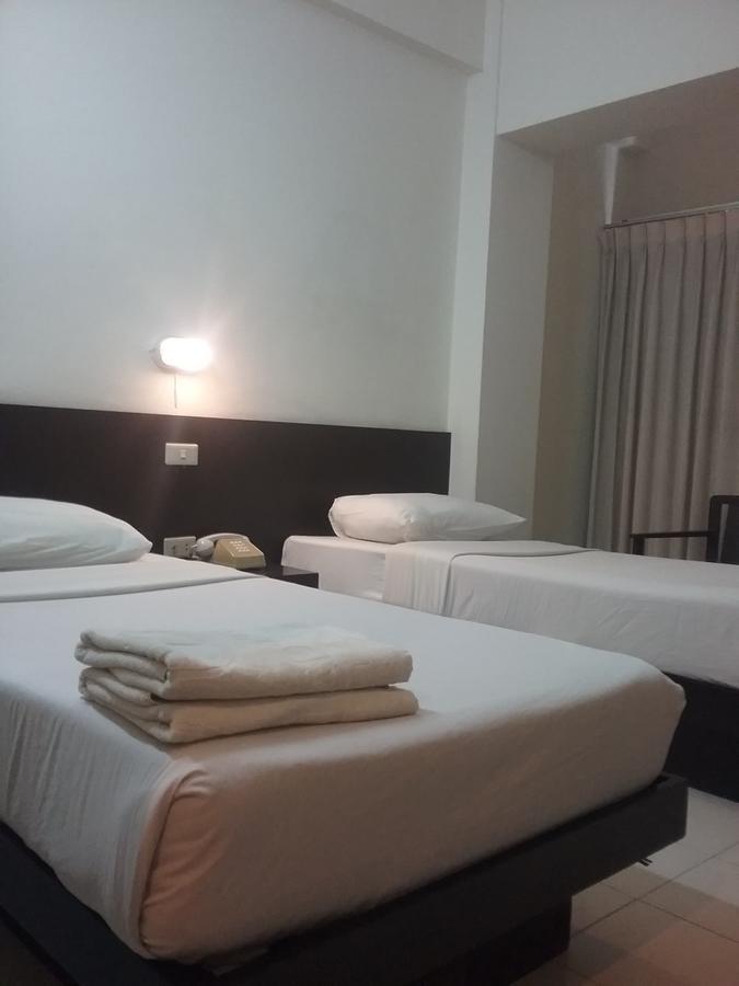 Paradorn Inn Chumphon Dış mekan fotoğraf