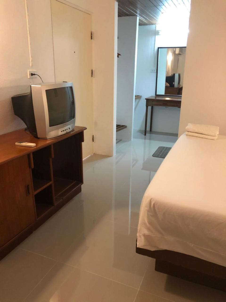 Paradorn Inn Chumphon Dış mekan fotoğraf